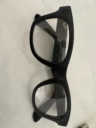 Óculos Rayban Stories apenas 1650 reais óculos e carregador 