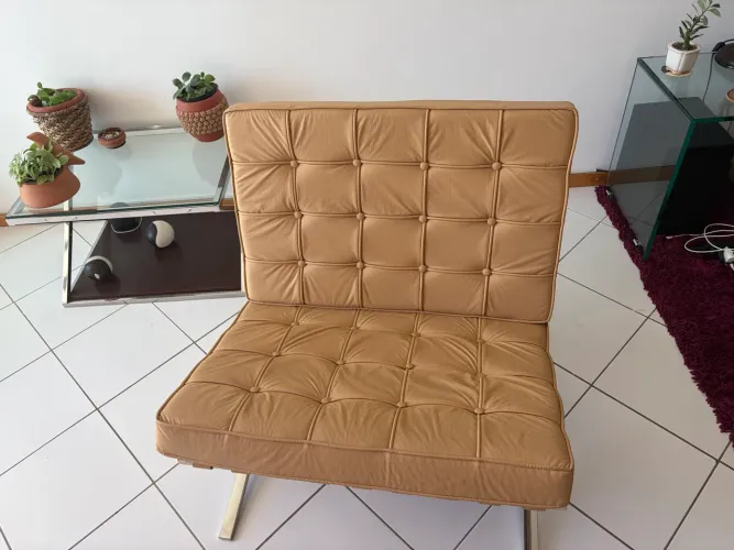 POLTRONA BARCELONA - COURO LEGÍTIMO - AÇO INOX - EXCELENTE ESTADO