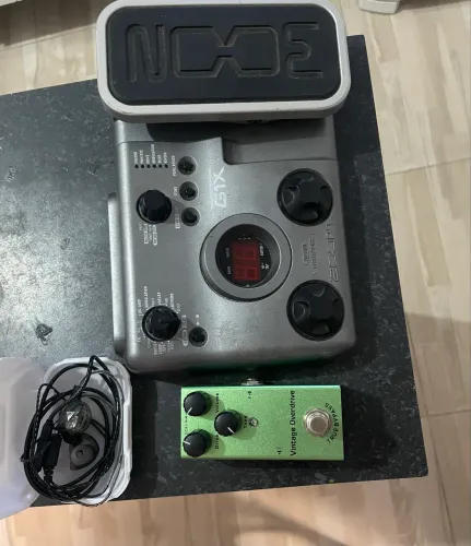 Combo. Pedaleira zoom G1X + pedal de overdrive vintage + fone 