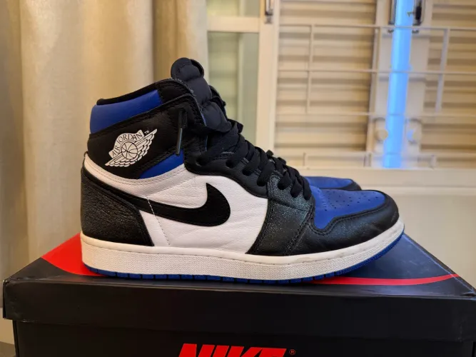 Air Jordan 1 High OG White Royal Toe - Tam 42 (10 US) - Estado de Novo (VNDS)