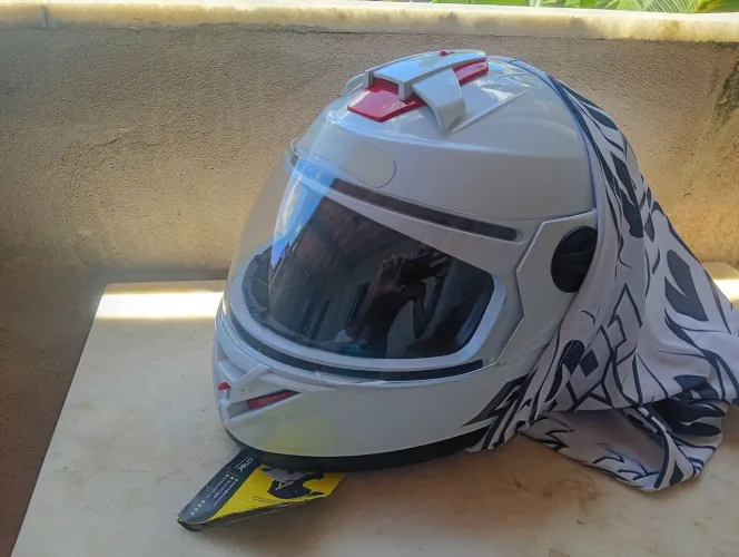 Capacete G8 evo branco gelo