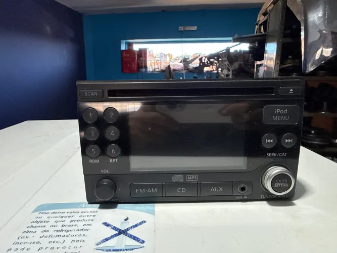 Rádio com tela para câmera original Frontier