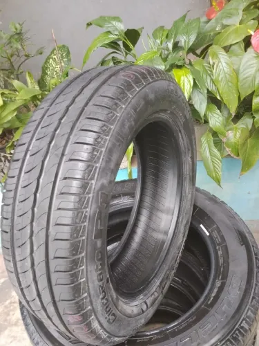 Pneu Pirelli Aro 15 Cinturato P1 185/60R15 88H XL