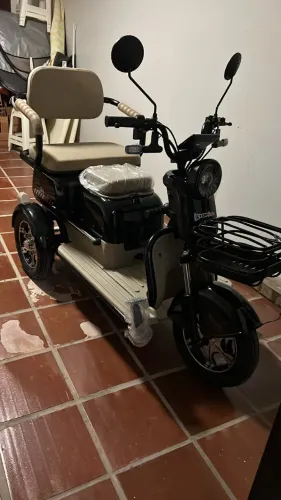 Triciclo MotoChefe usado somente 9 dias.