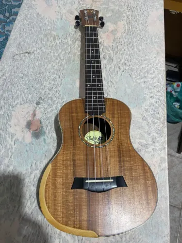 Ukulele Seizi Bora Bora