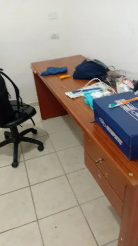 Mesa de estudo de madeira pura