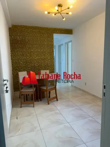 Alugo excelente apartamento semi mobilado no Condomínio Madrid.