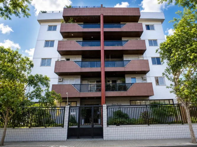 Cobertura com 04 quartos á venda na Passagem, Cabo Frio-RJ
