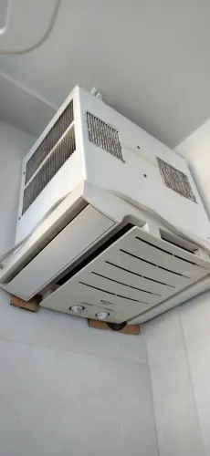 Ar condicionado Springer semi-novo, 7.500 BTUS com alisar.