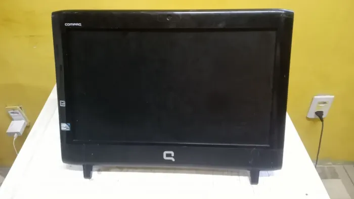 Computador ALL in On (Compaq)