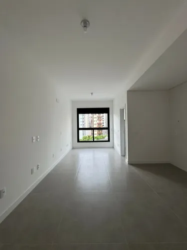 ESTÚDIO NOVO PARA LOCAÇÃO NO CENTRO DE FLORIANÓPOLIS Rua Irmão Joaquim ? Residencial Amalf