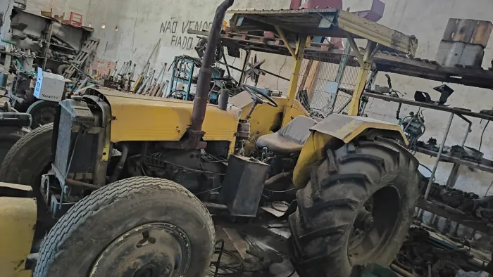 TRATOR VALMET 85 ID 