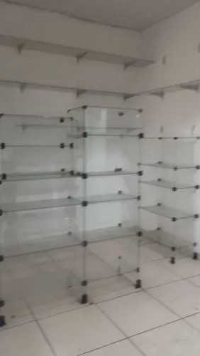 Balcão de vidro e vitrine