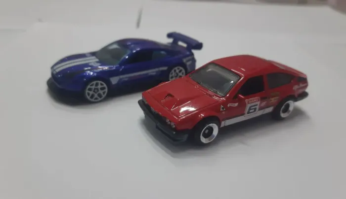 Hot Wheels Mustang + Alfa Romeo Originais Escala 1:64