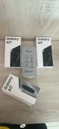 Samsung A17 Motorola moto g67