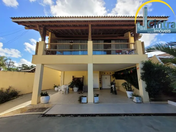 Vendo casa em condomínio fechado em Buraquinho, Lauro de Freitas com 7/4 sendo 6 suítes, R