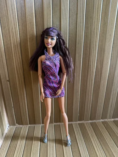 boneca barbie fashionistas swappin' styles sassy troca de busto - cabeça 