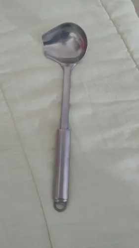 CONCHA PARA MOLHOS COM BICO NA LATERAL INOX