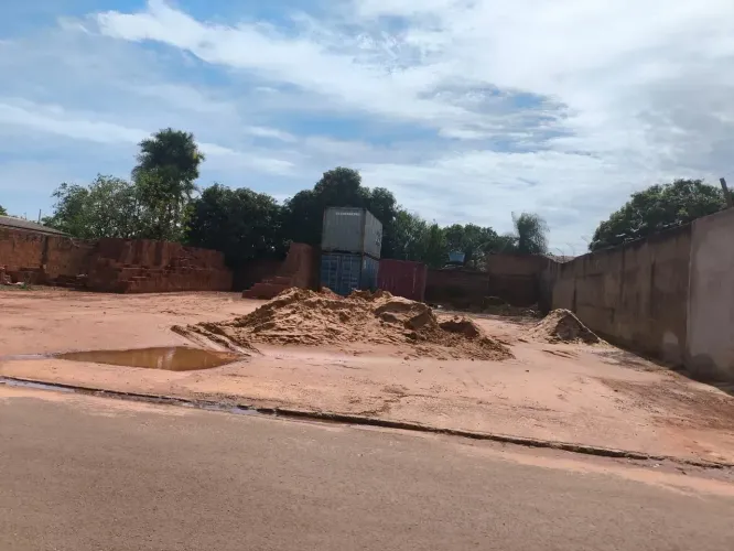 Imóvel para venda com 360 metros quadrados em Jardim Aero Rancho - Campo Grande - MS