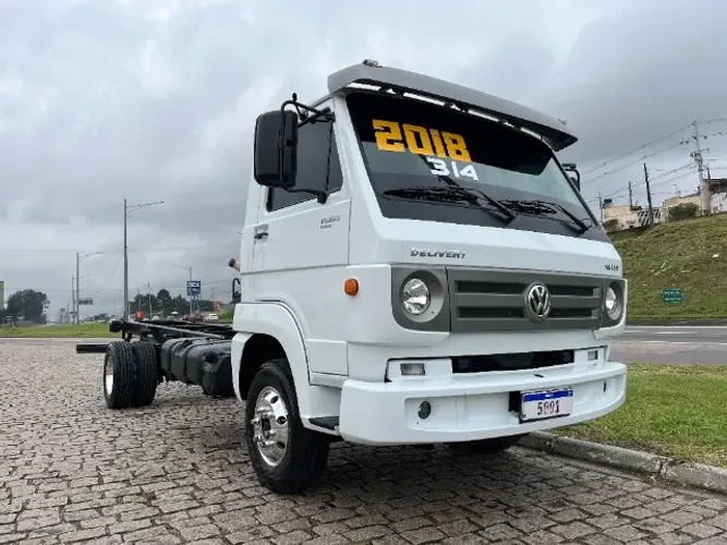 Vw 10.160 Delivery Plus ano 2017/18 - Motor Cummins - Ar condicionado - Chassi 6,00 metros