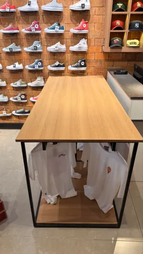 Expositor de roupas