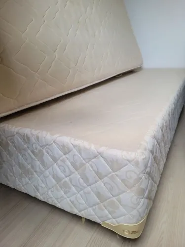Cama de solteiro com colchão 