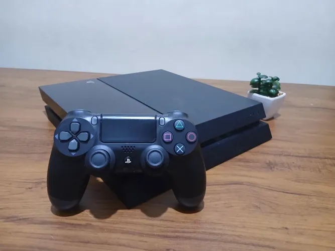PS4 FAT 500GB + 2 Controles