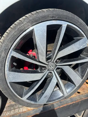 Jogo de roda Aro 20 Vw só troca 