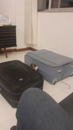Vendo essas Duas Malas por somente Esse Valor! Pra pegar ainda hoje!!!