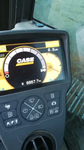 ESCAVADEIRA - CASE - CX 130C