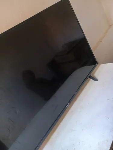 TV COM TELA QUEBRADA