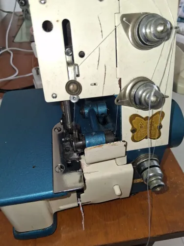 Máquina overloock portátil 