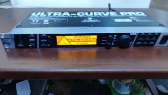 Behringer Ultra Curve pro deq2496