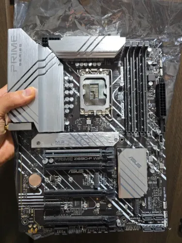 Placa-mãe ASUS PRIME Z690-P WiFi 6 (LGA 1700) PCIe 5.0, DDR5 14+1 DrMOS - Funcionando 100%