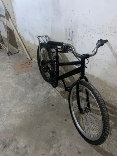 Bicicleta aro 24 montadinha zera