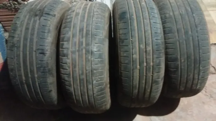 Pneus 195/60 R15
