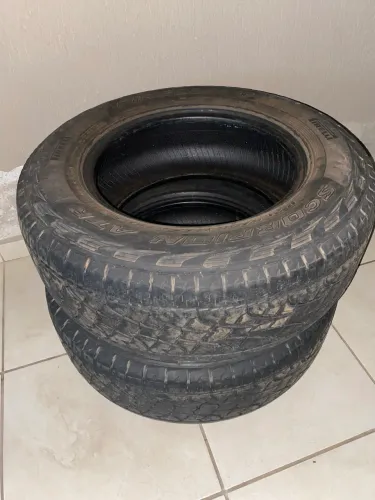 Pneu 265/65 R17 - USADO