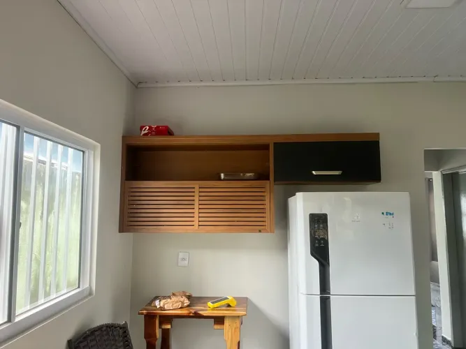 Armário de MDF 100% Necher aéreo usado