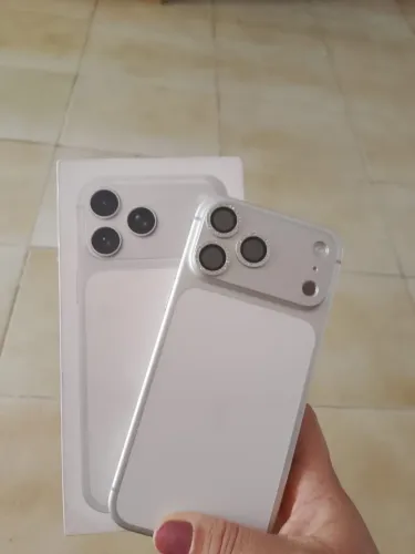 iPhone 17 pro max 256g na garantia 40 ciclos só