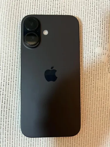 iPhone 16