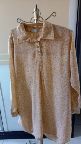 Camisa de Crepe Floral