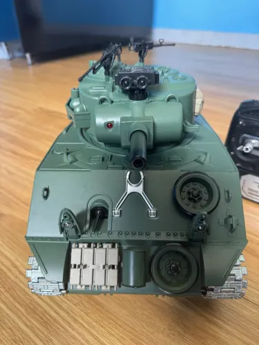 Automodelo tanque de guerra RC