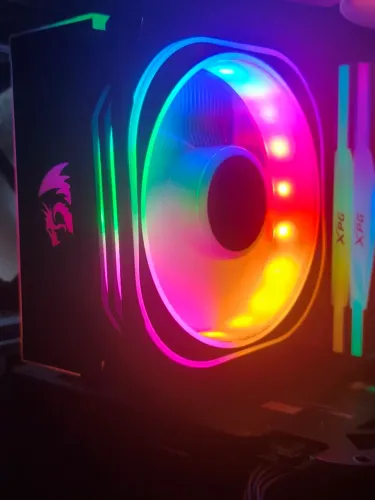 Cooler Redragon Sif Rainbow (modelo CC-1052-RGB)