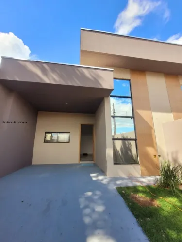 Casa para Venda em Londrina, Colúmbia, 3 dormitórios, 1 suíte, 2 banheiros, 2 vagas