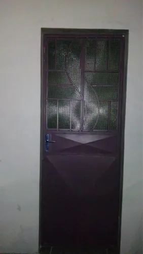 Pequeno quarto para solteiros 500,00