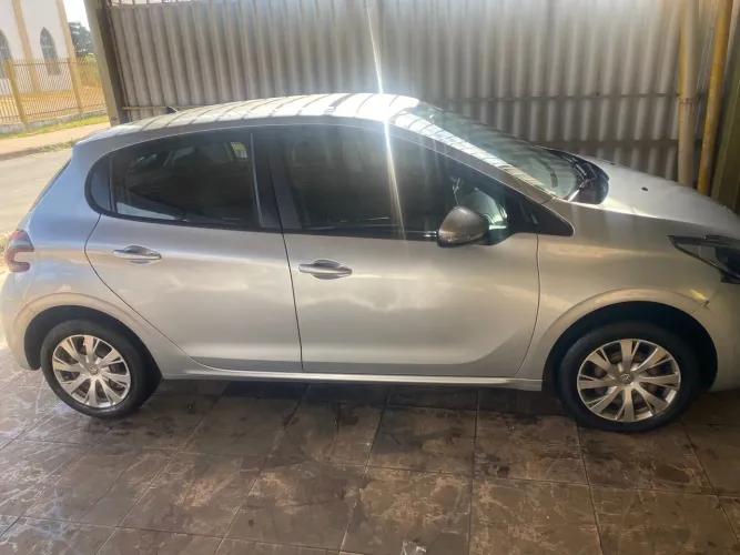 Peugeot 208 Active 1.2 Flex 12V 5P Mec. 2019
