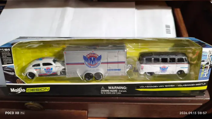 Miniatura VW Beetle/ VW Kombi e reboque