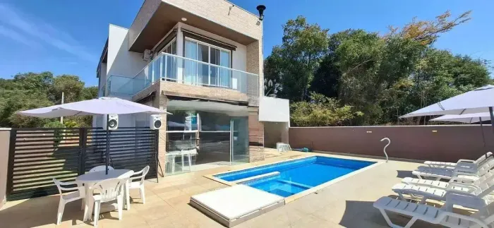 Sobrado ALUGUEL e VENDA Ninho Verde 2 - Pardinho SP 5 quartos 900m² área total 250 área ut