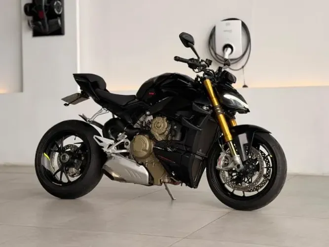 Ducati Streetfighter V4S Dark Stealth Edition 23/22 - 37 Unidades no Brasil