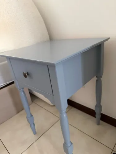 Mesinha de cabeceira (unidade, tenho 2 disponíveis)